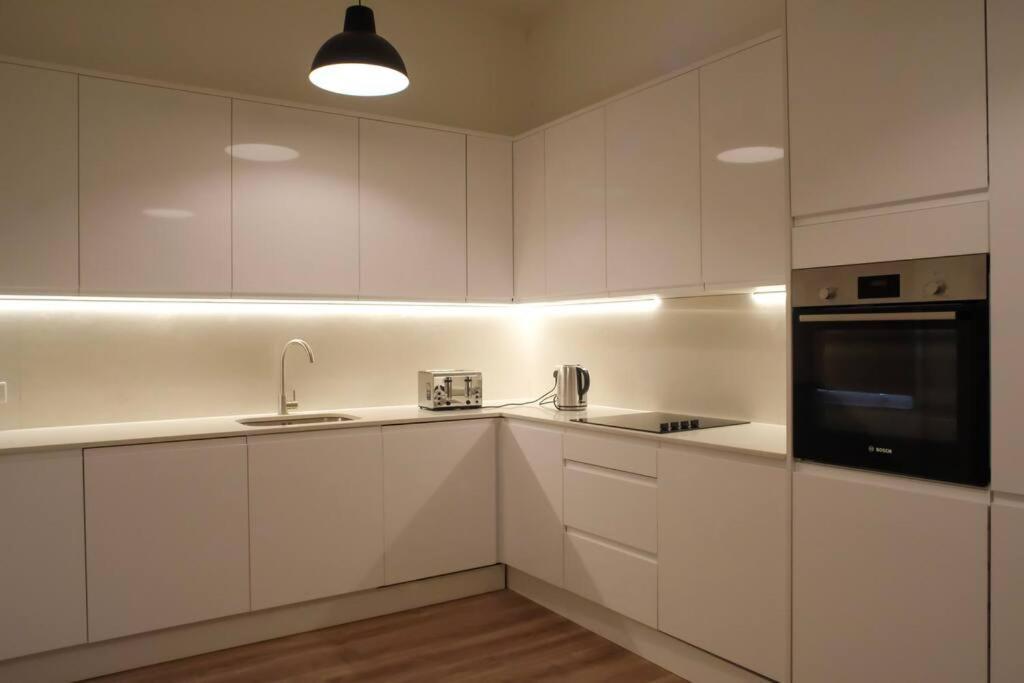 Apartment 4 Bedrooms Hyde Park *